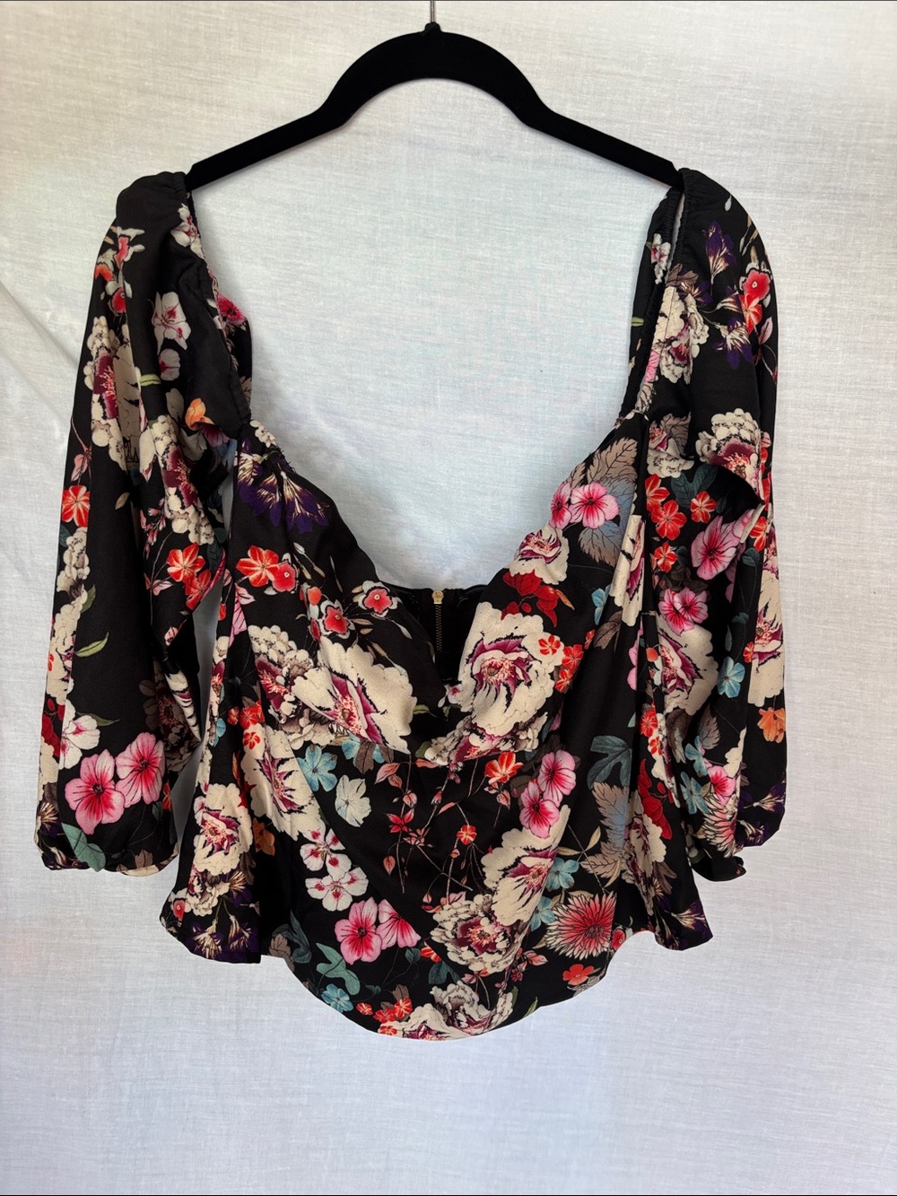 G by Guess Black Floral Scoop-Neck Peasant Blouse